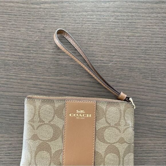 Khaki/Saddle COACH Corner Zip Signature PVC Wristlet F5803 - Picture 3 of 3